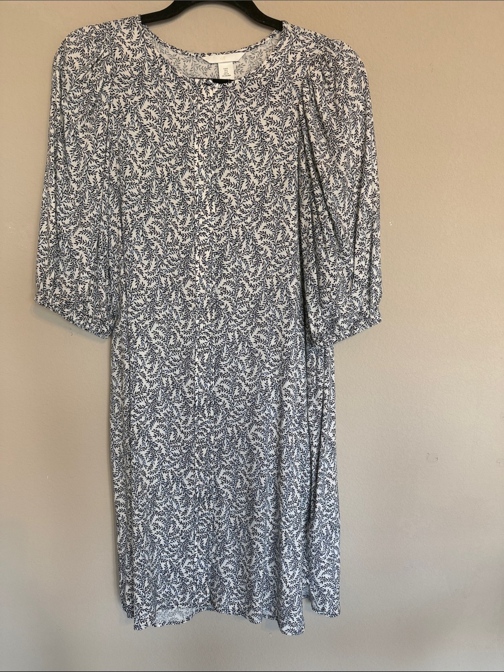 H&M White and Navy Leaf-Print Midi Dress